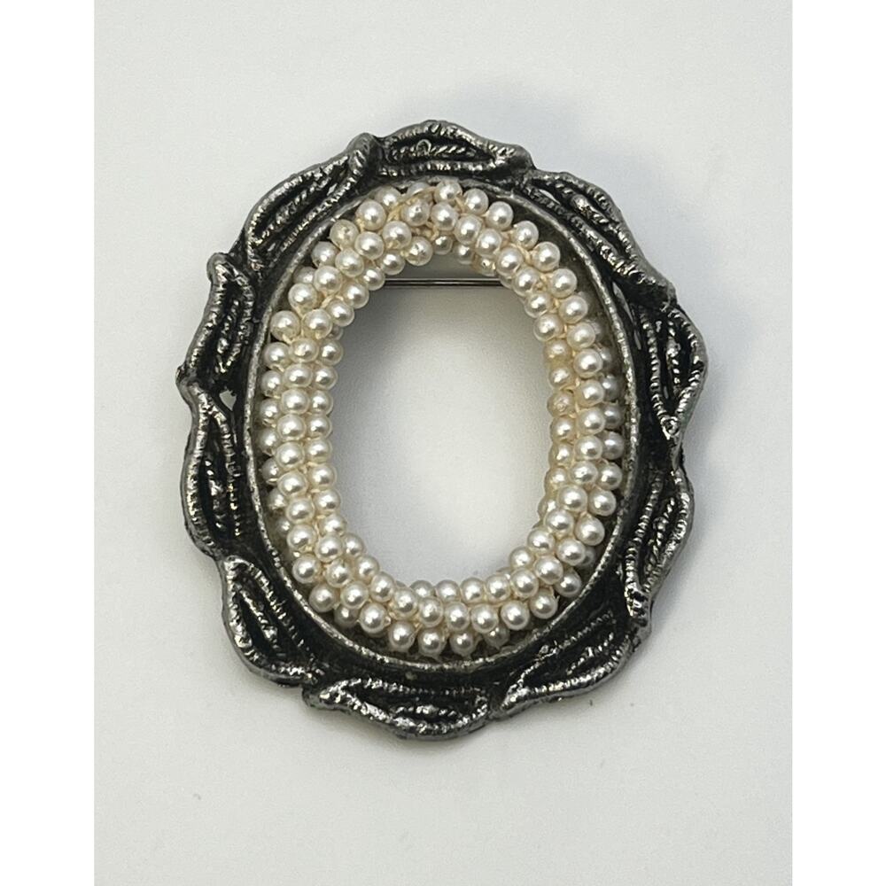Vintage Antiqued Silver Tone Faux Rope Pearls Heavy Open Oval Costume Brooch